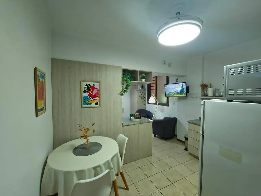 Fresh Studio Apartment Near Colon Street In Downtown Mendoza